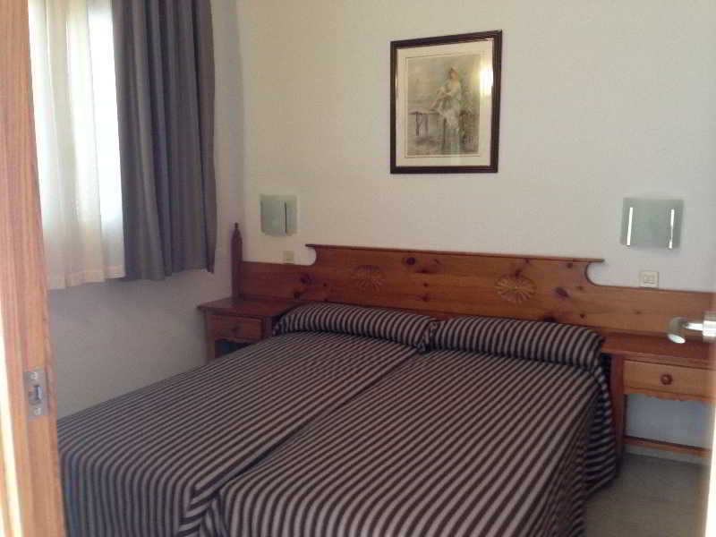 Apartamentos Santi Lloret de Mar Dış mekan fotoğraf