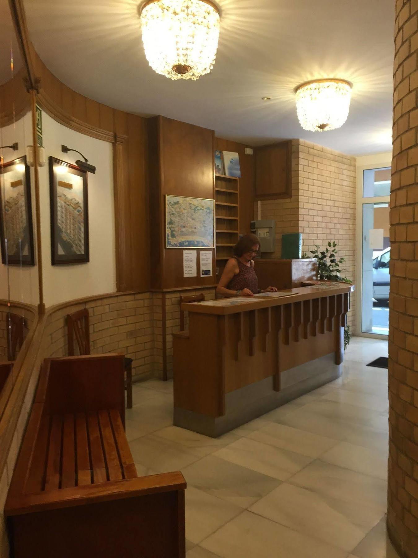 Apartamentos Santi Lloret de Mar Dış mekan fotoğraf