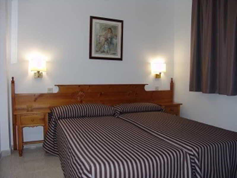 Apartamentos Santi Lloret de Mar Dış mekan fotoğraf