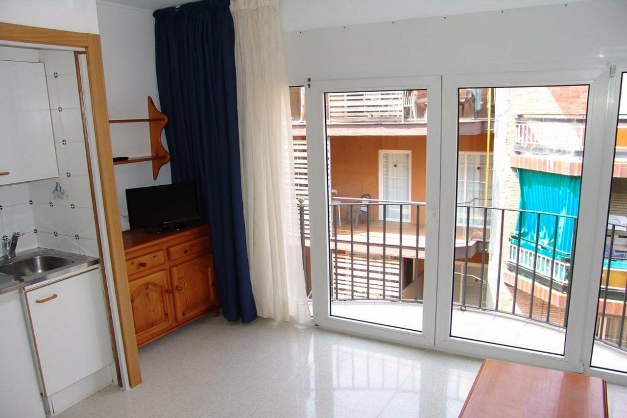Apartamentos Santi Lloret de Mar Dış mekan fotoğraf